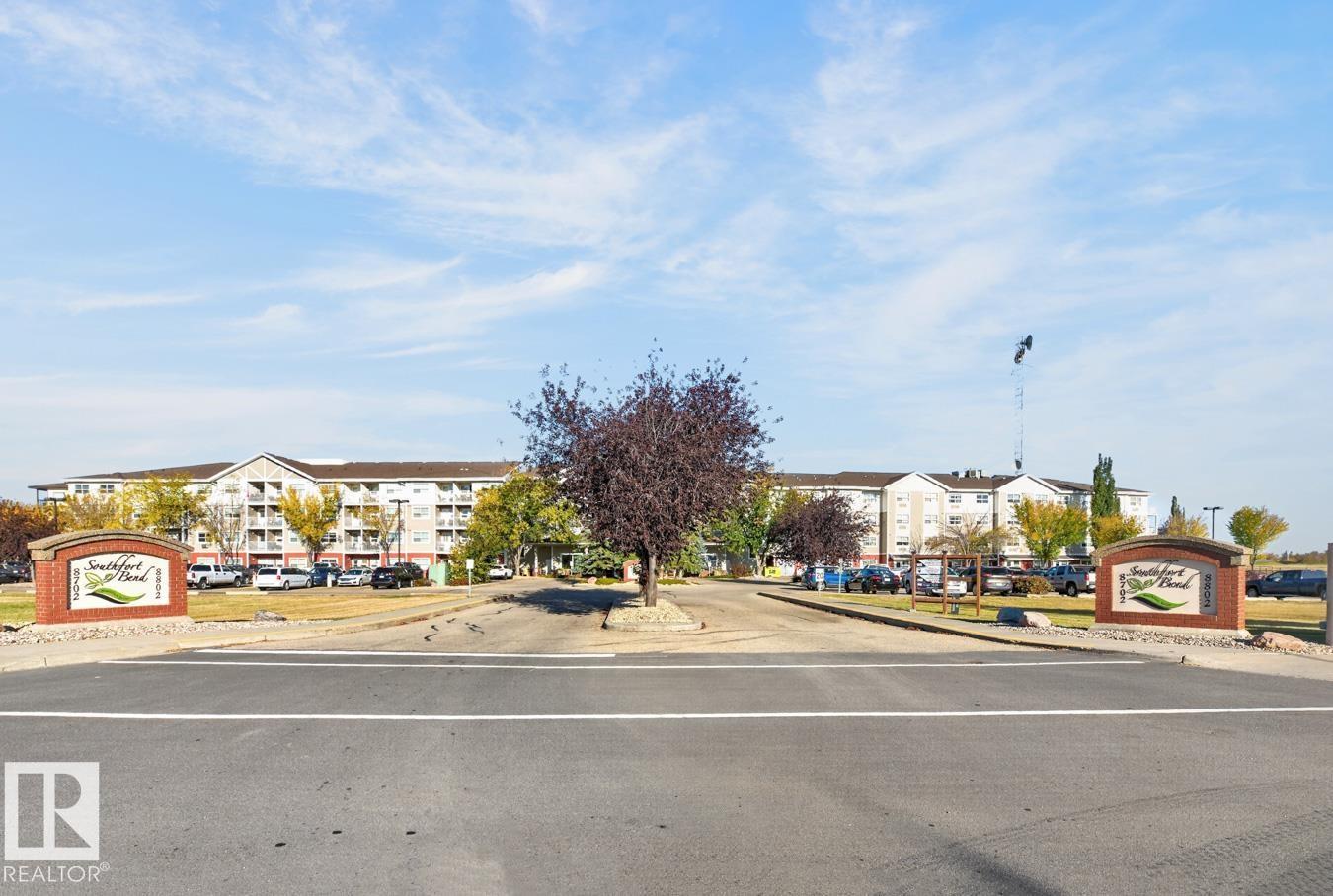 #323 8802 SOUTHFORT - Image 28