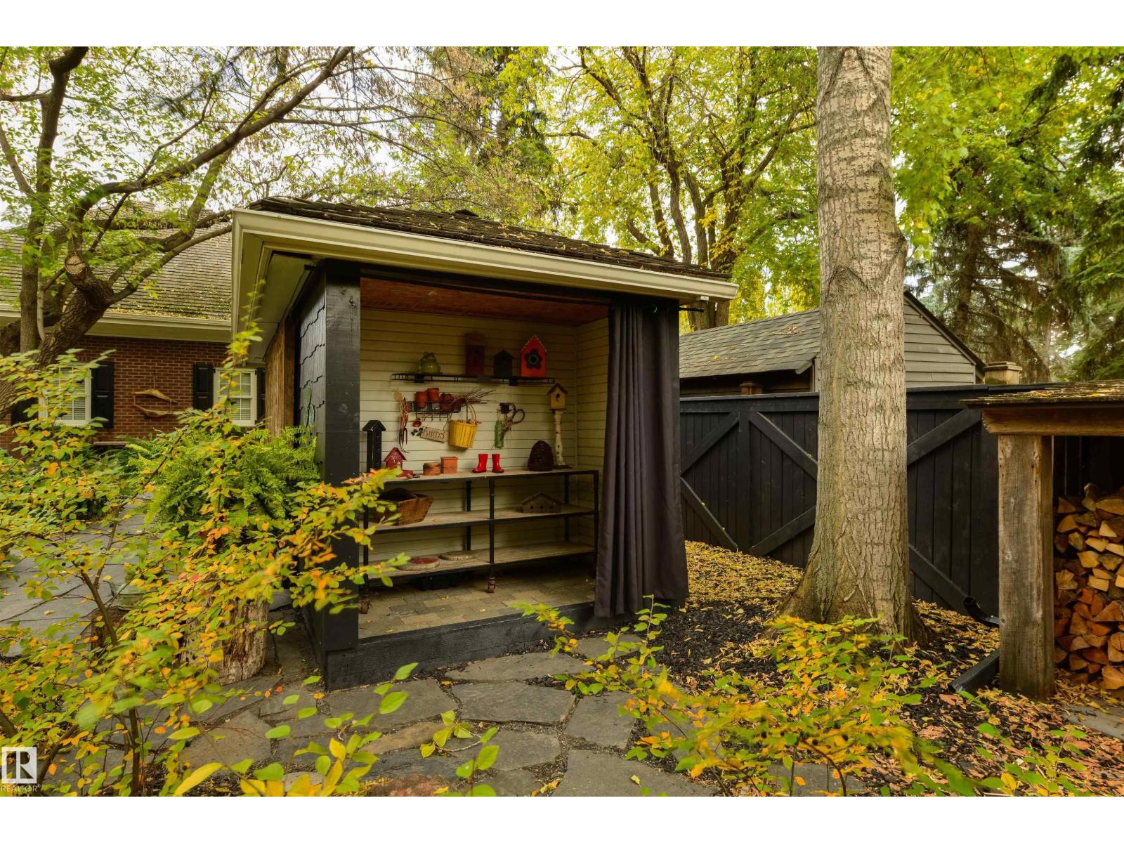 12719 39 AV NW - 22