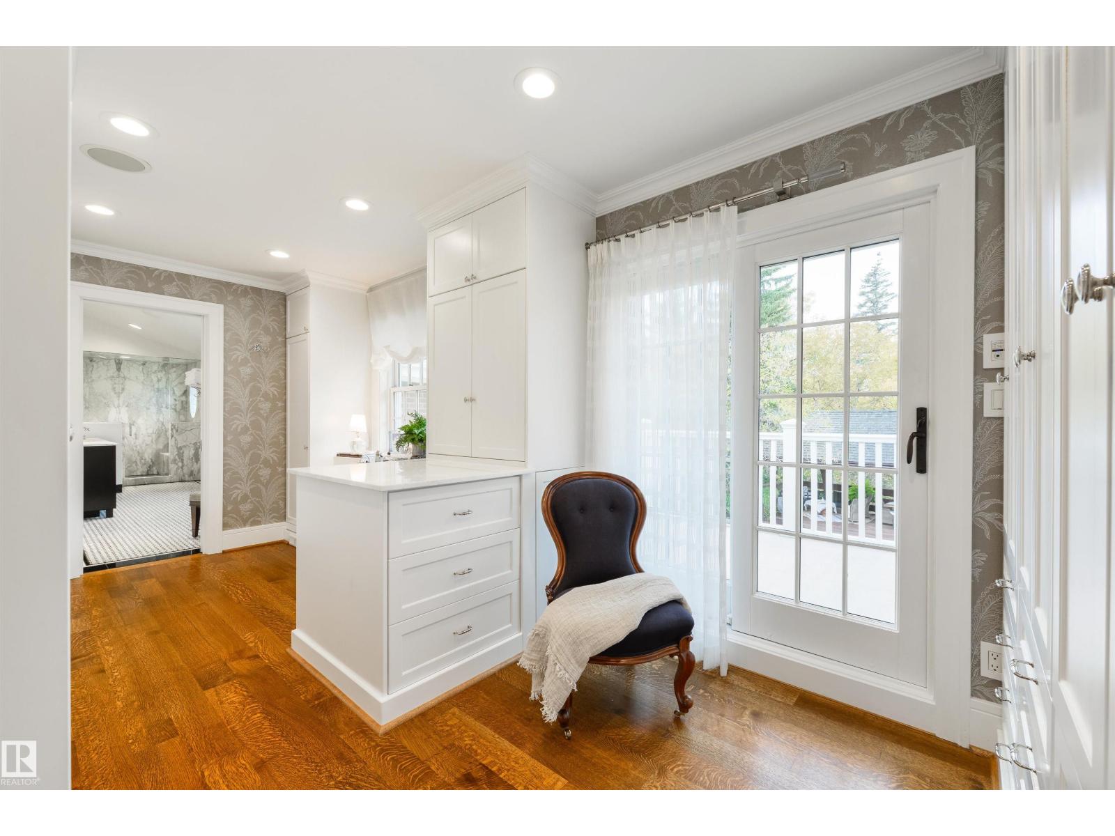 12719 39 AV NW - 60