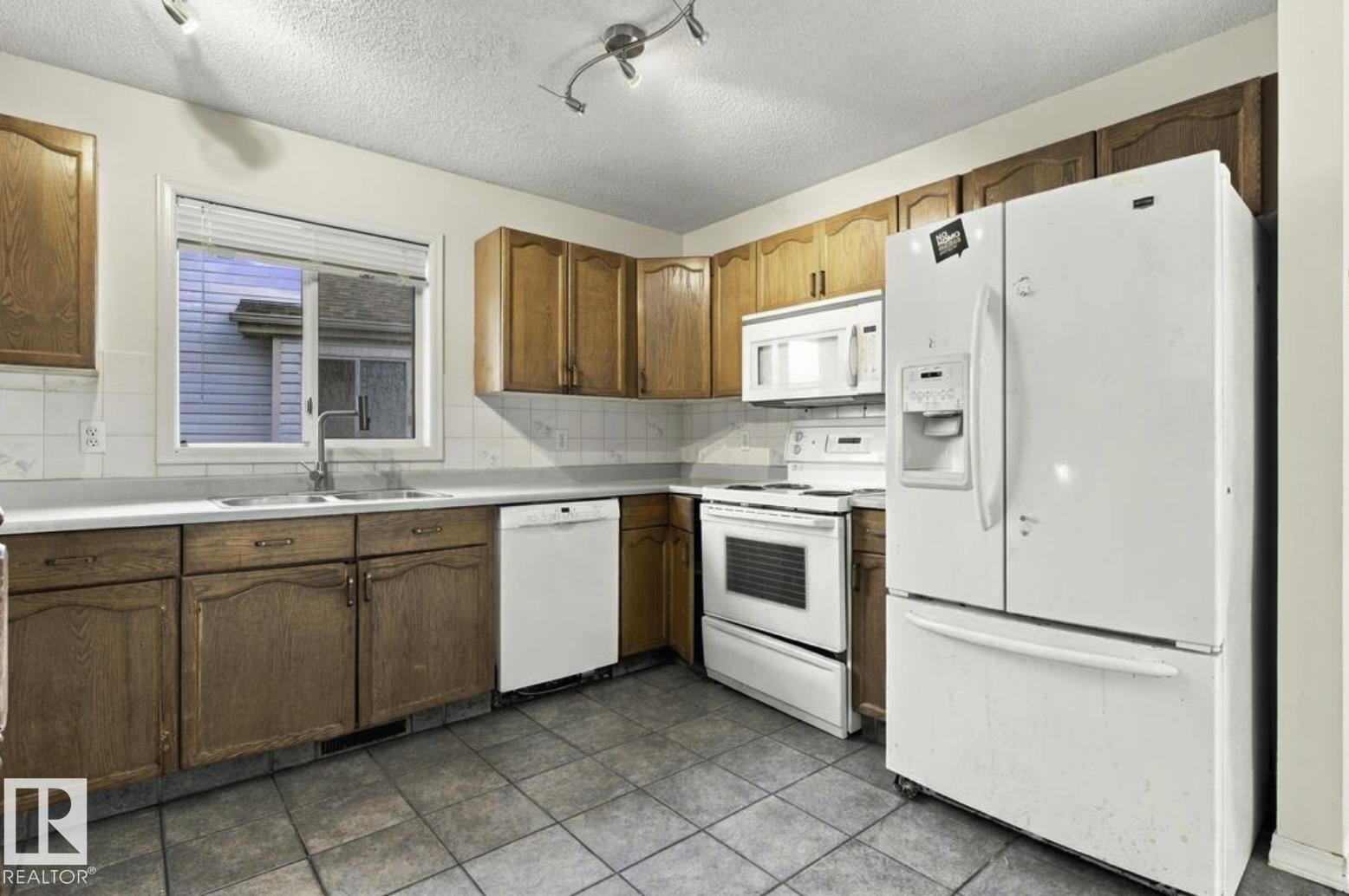 4423 36A ST NW - 16