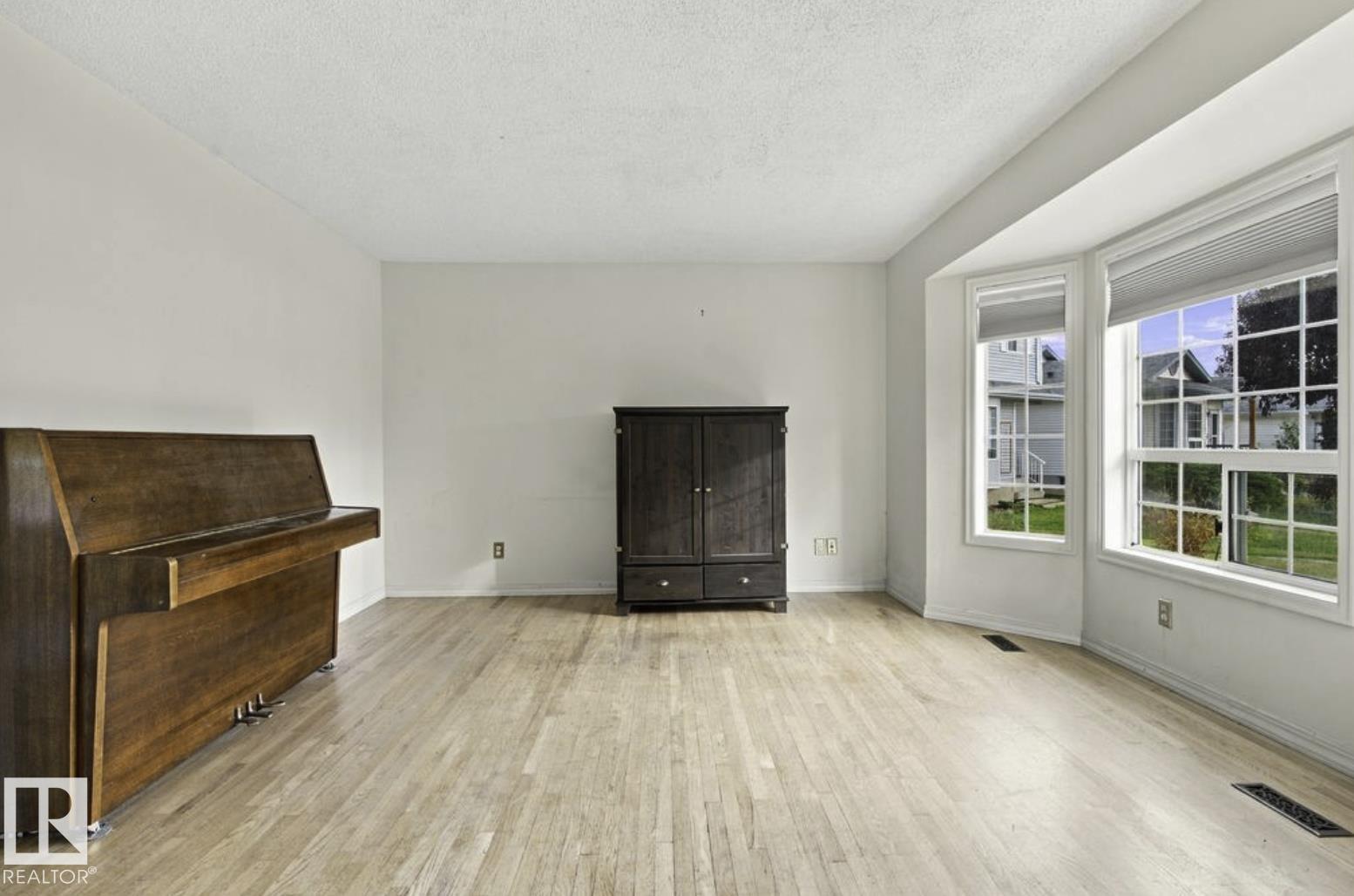4423 36A ST NW - 4