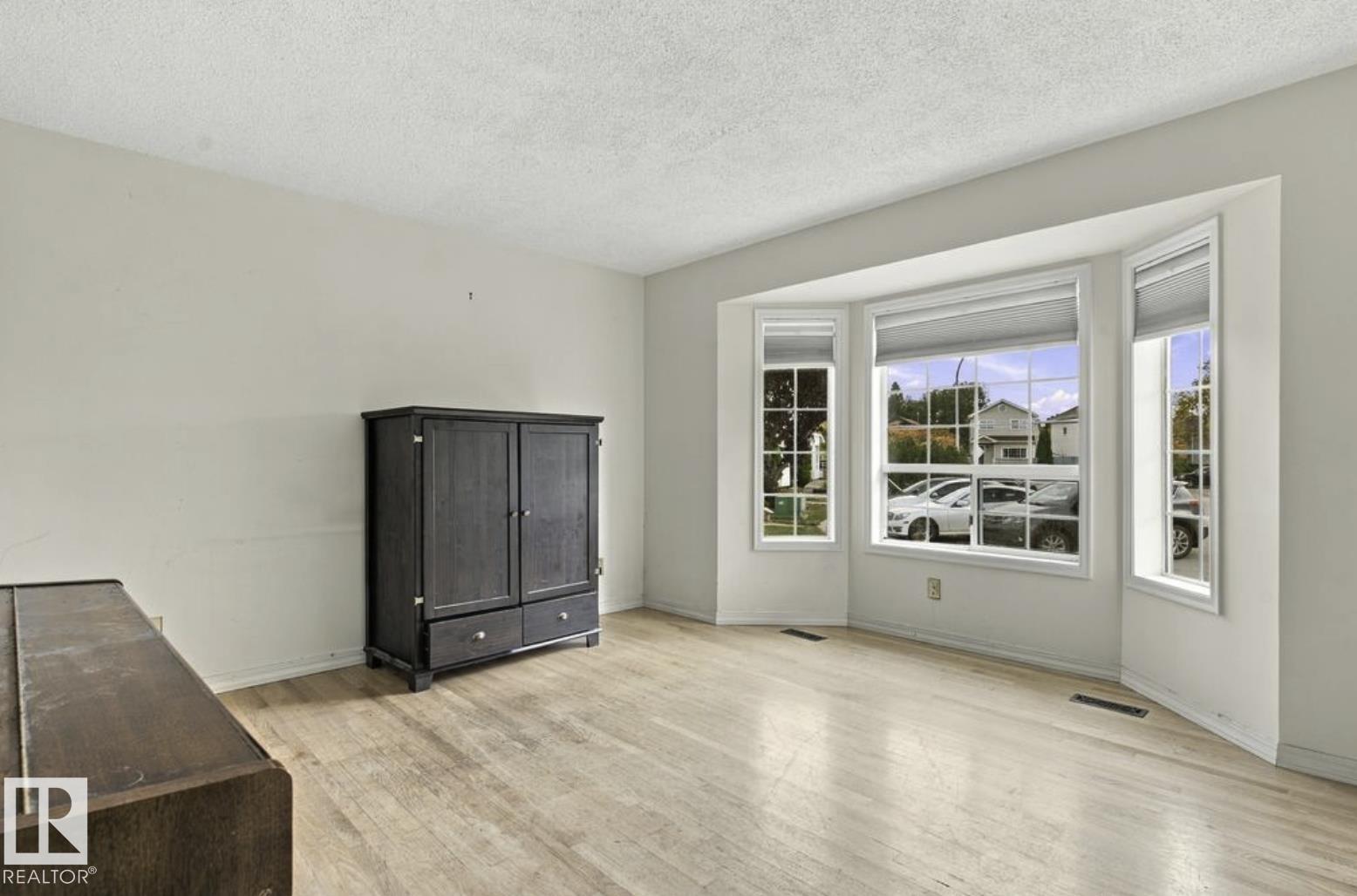 4423 36A ST NW - 6