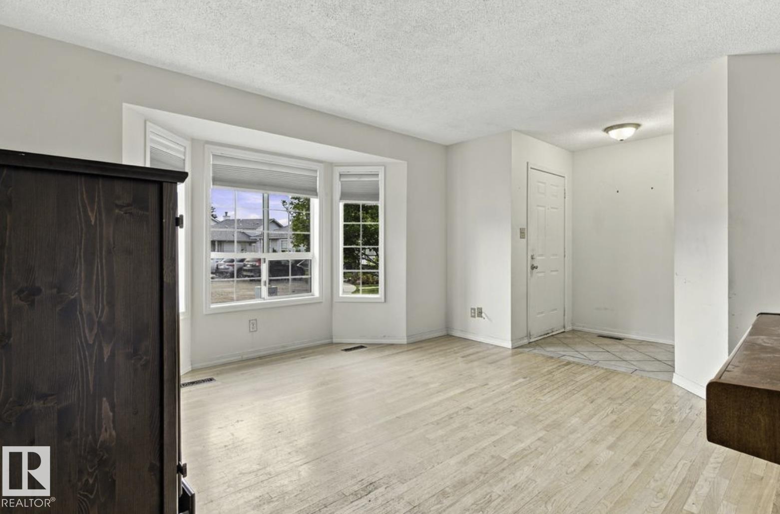 4423 36A ST NW - 7