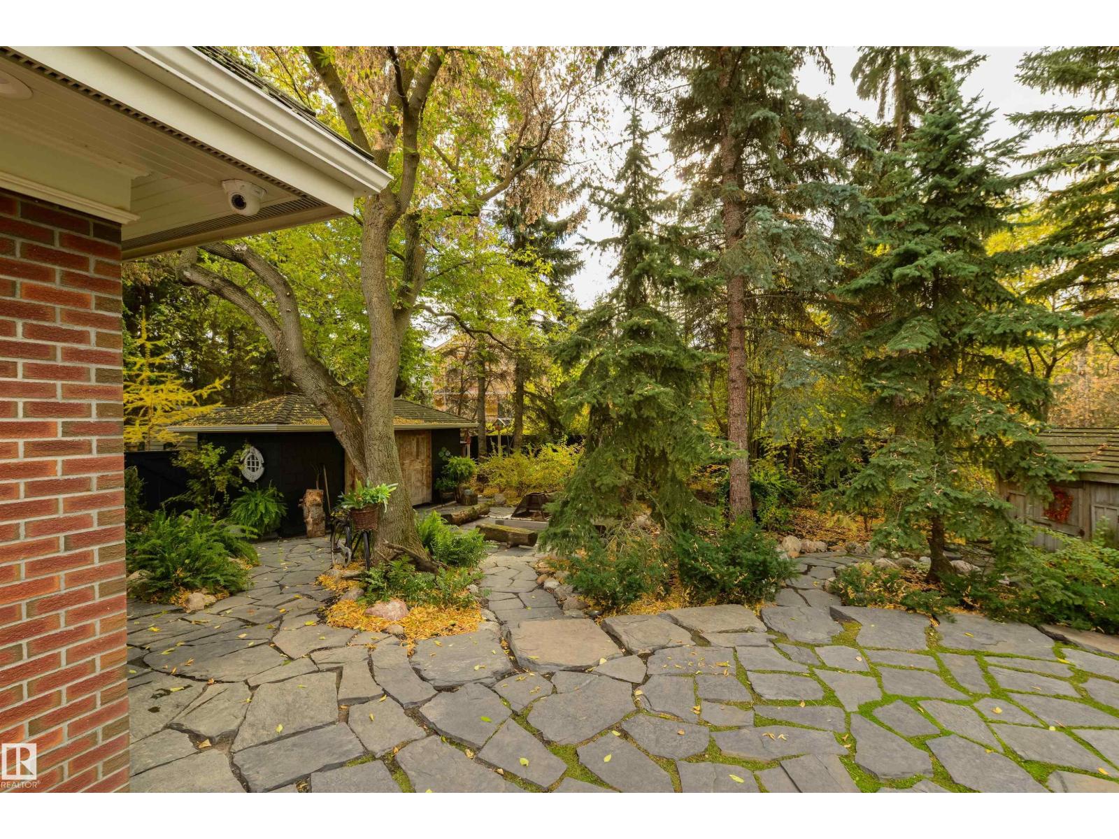 12719 39 AV NW - 21