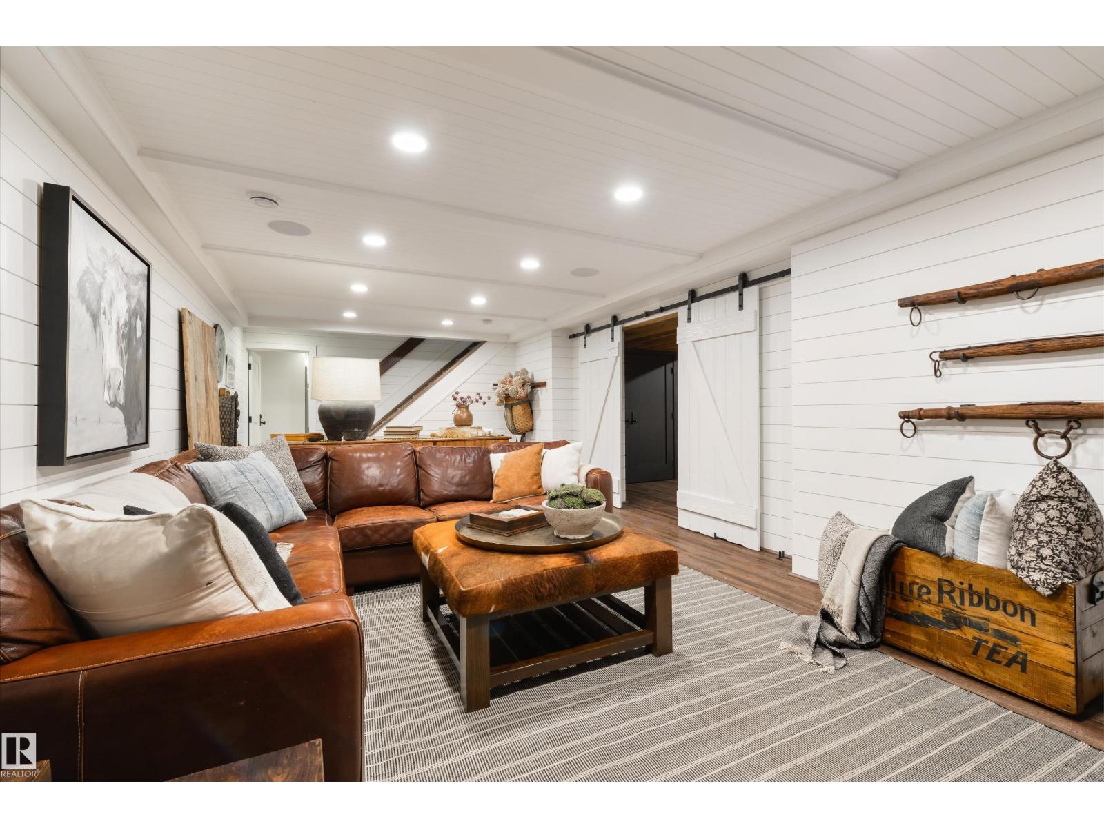 12719 39 AV NW - 69