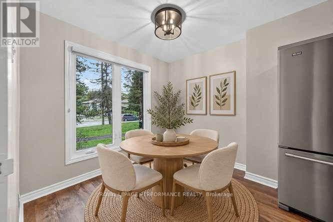 30 Viewpointe Private