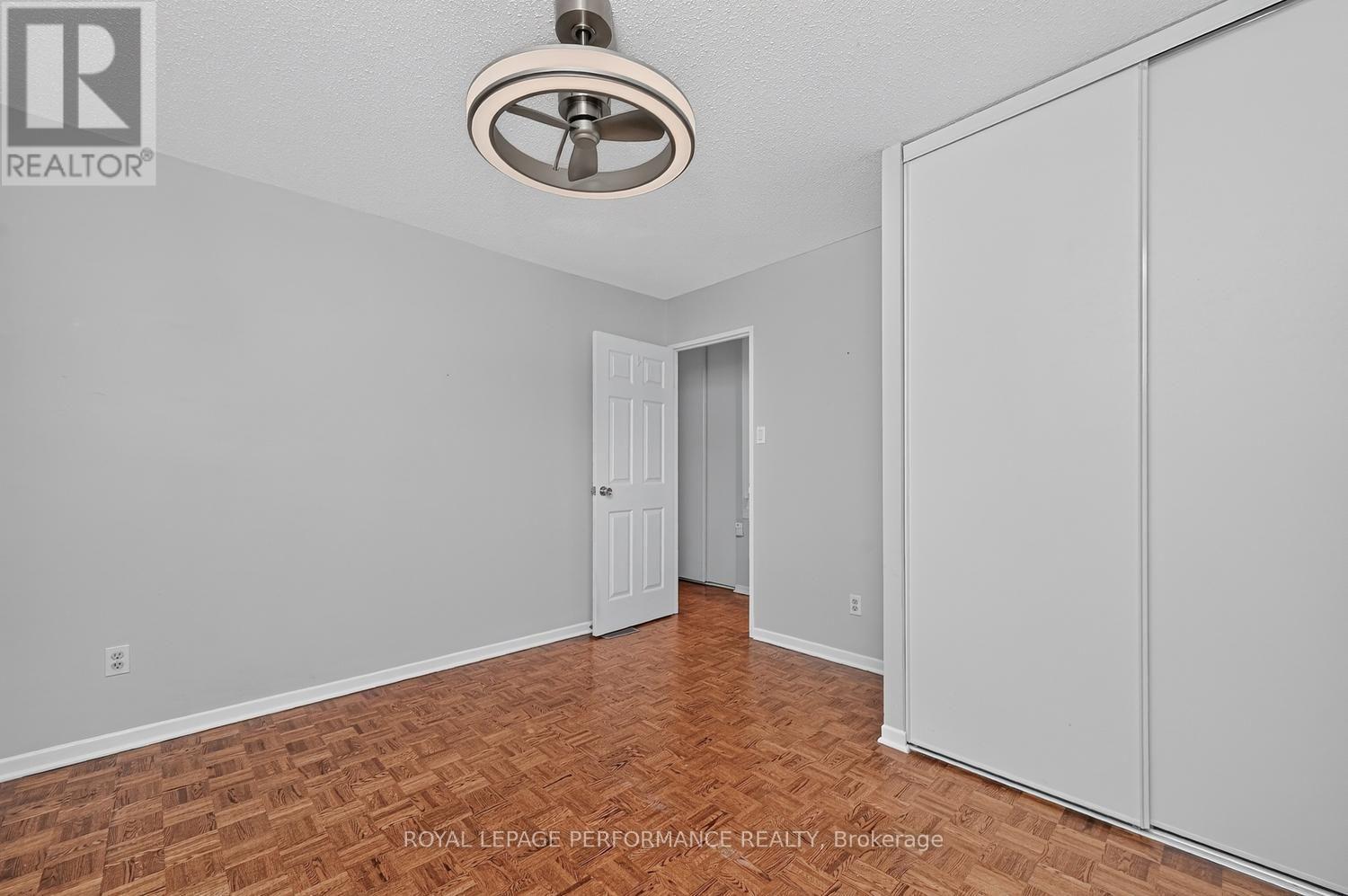 30 VIEWPOINTE PRIVATE - 26