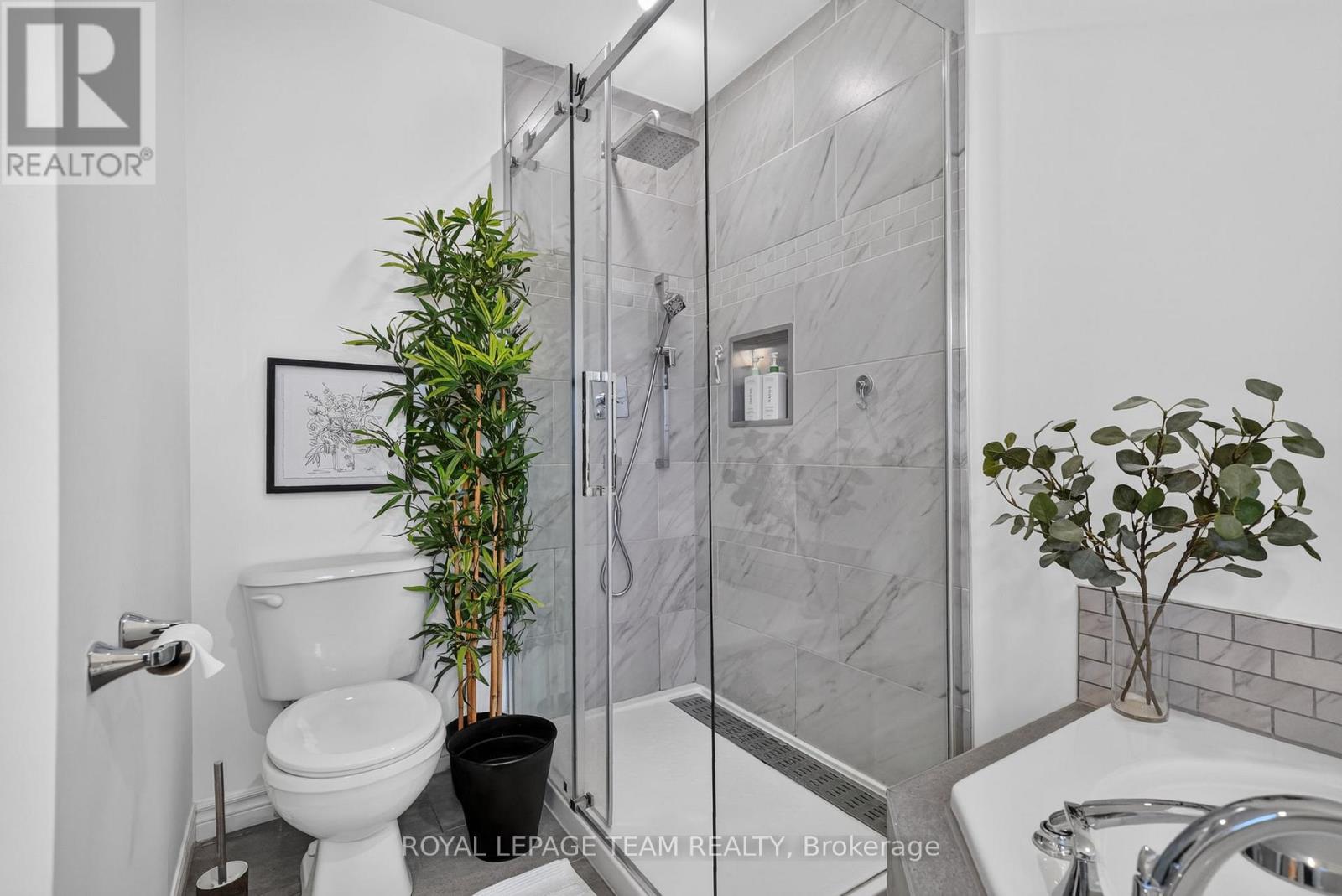 8 ORISKA WAY - Image 28