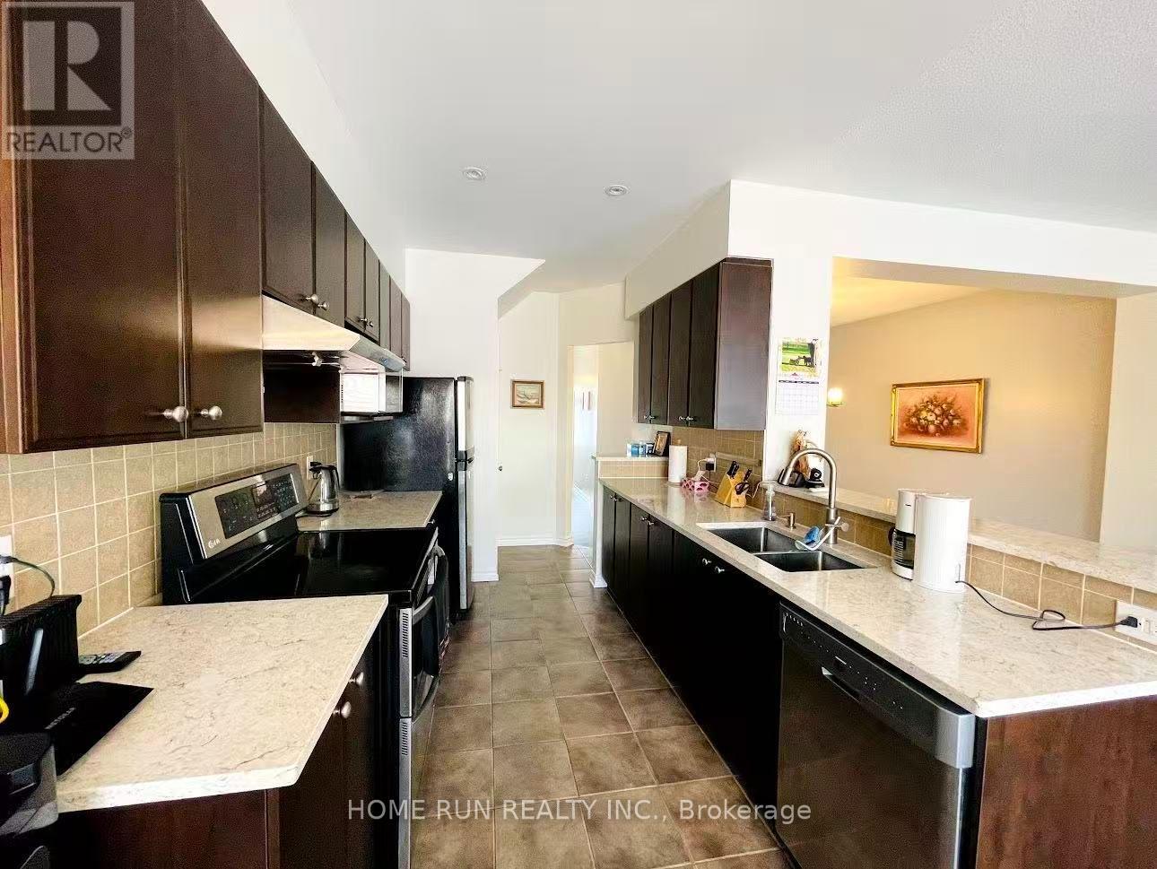 245 Badgeley Circle — photo 8