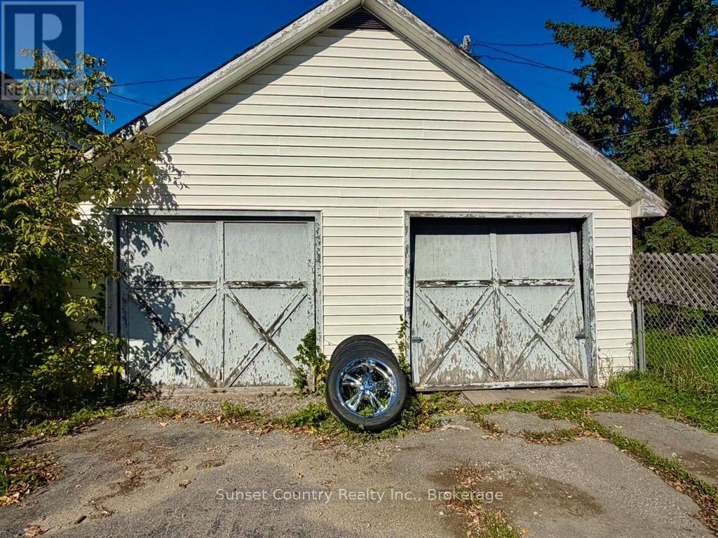 169 FLORENCE STREET - 24