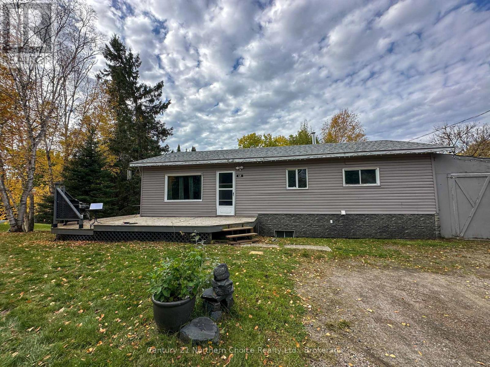 64 NYMARK DRIVE - 18