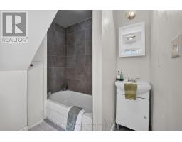 15 Adelaide Street, Grimsby, ON L3M1X2 Photo 13