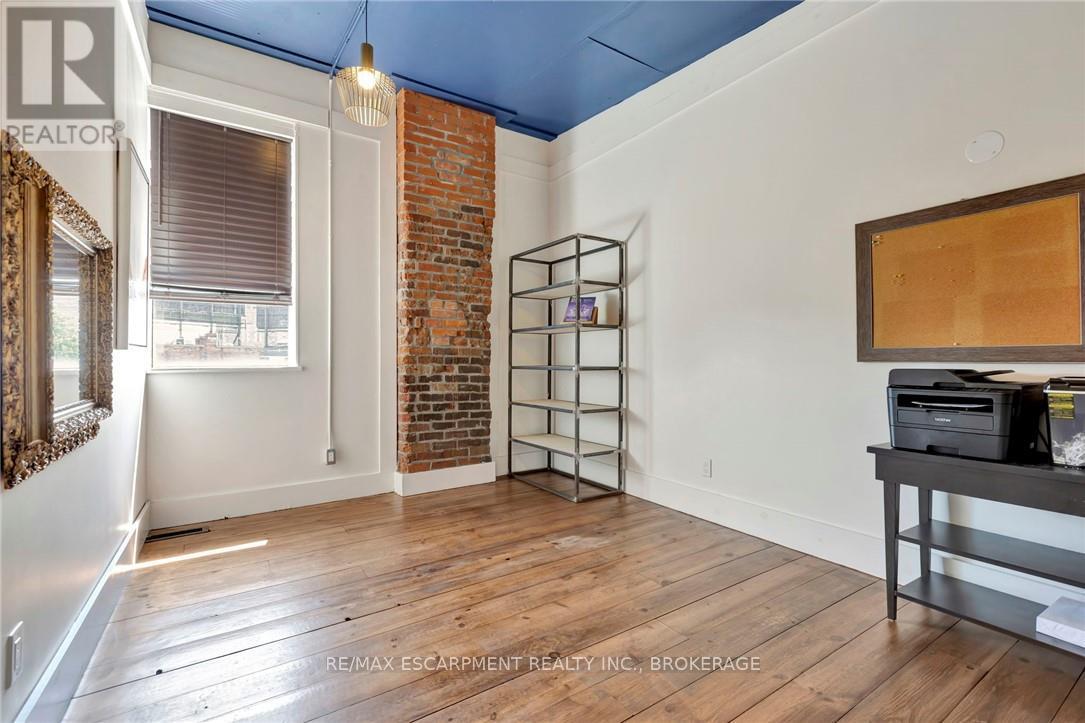 380 King Street East — photo 30