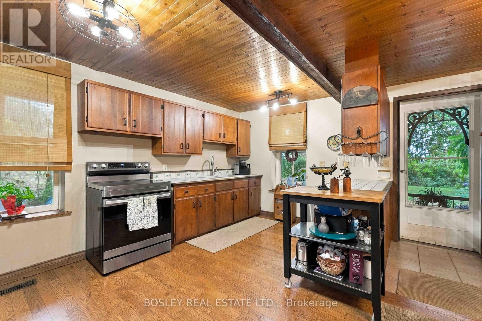 860 MOYER ROAD - 10