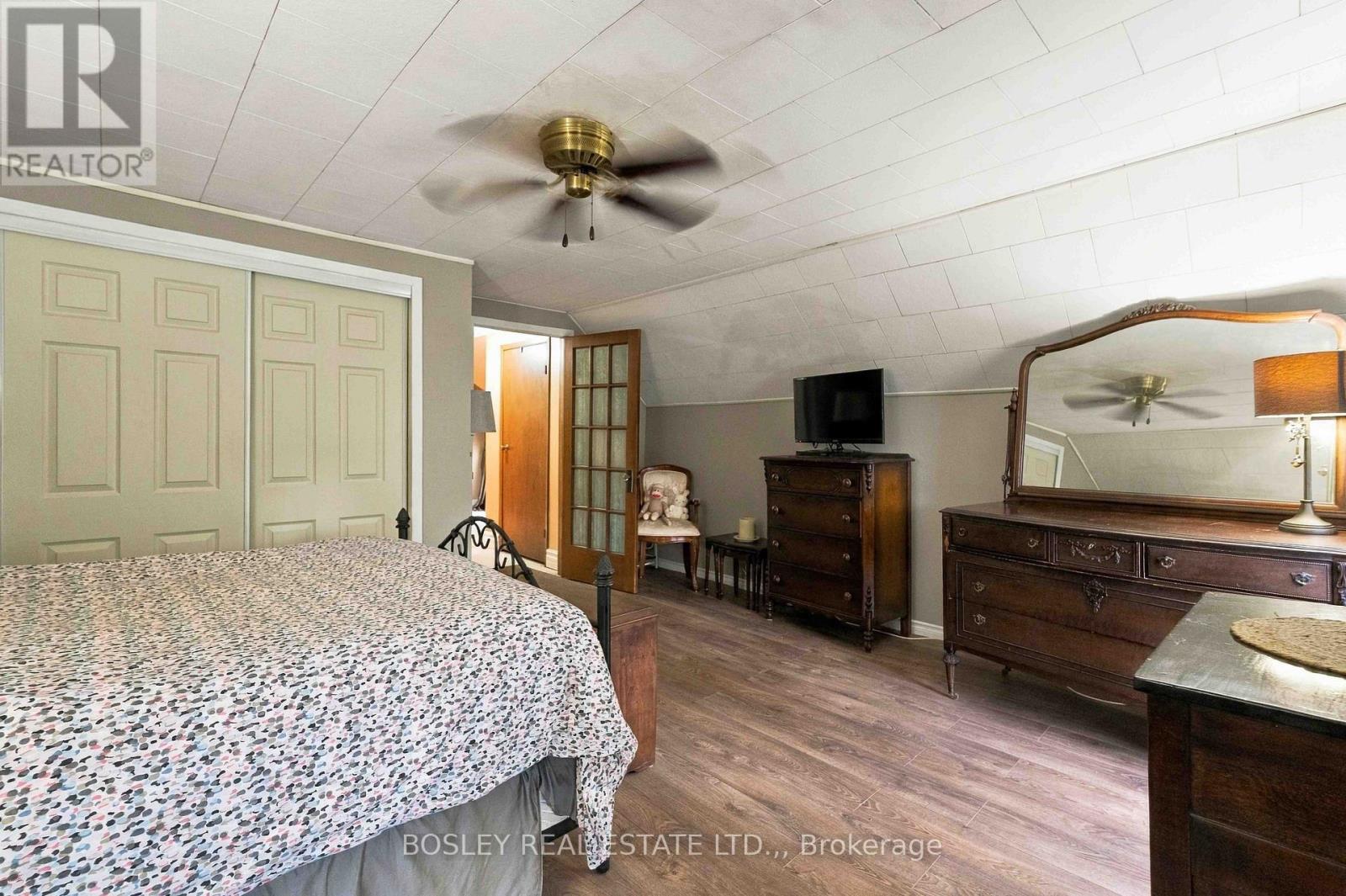 860 MOYER ROAD - 20