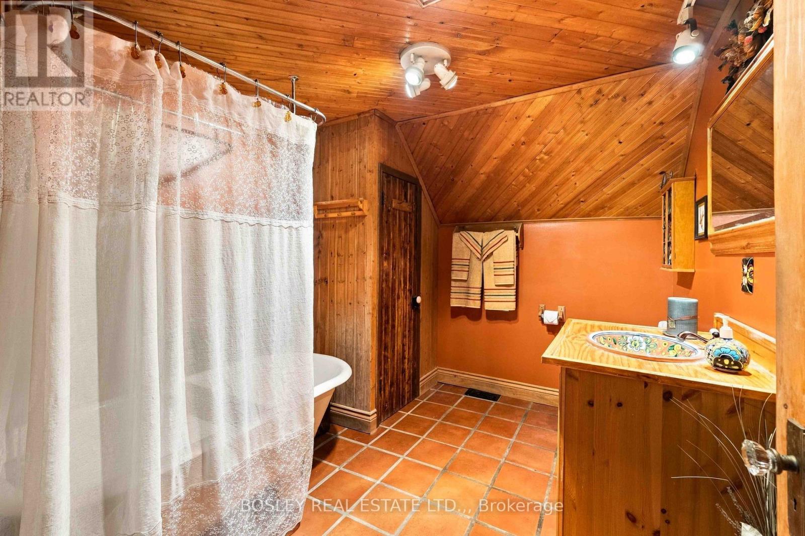 860 MOYER ROAD - 21
