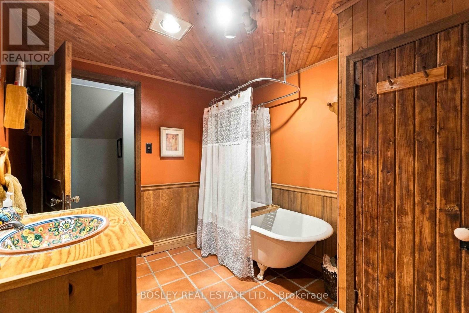 860 MOYER ROAD - 22