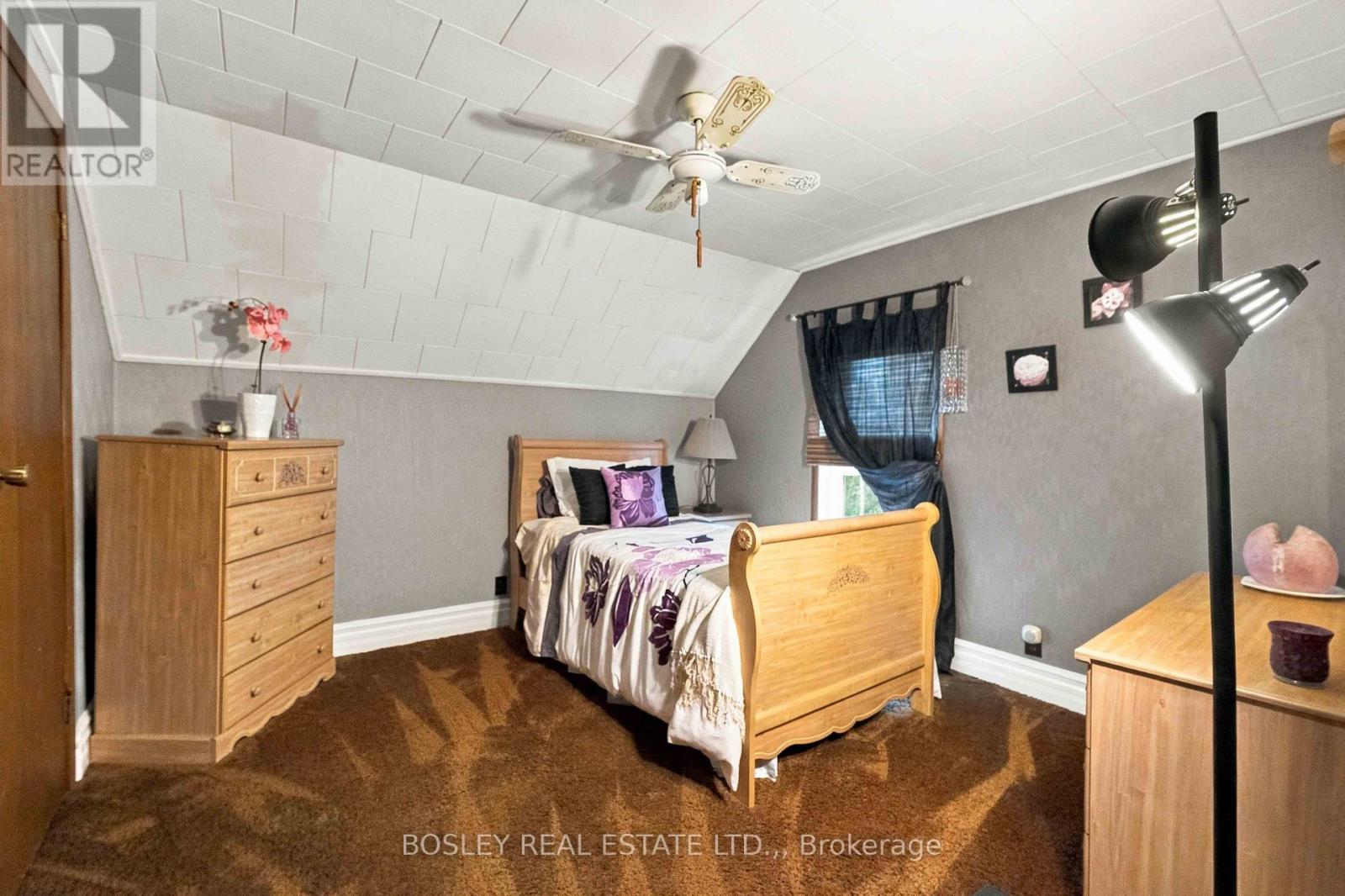 860 MOYER ROAD - 23