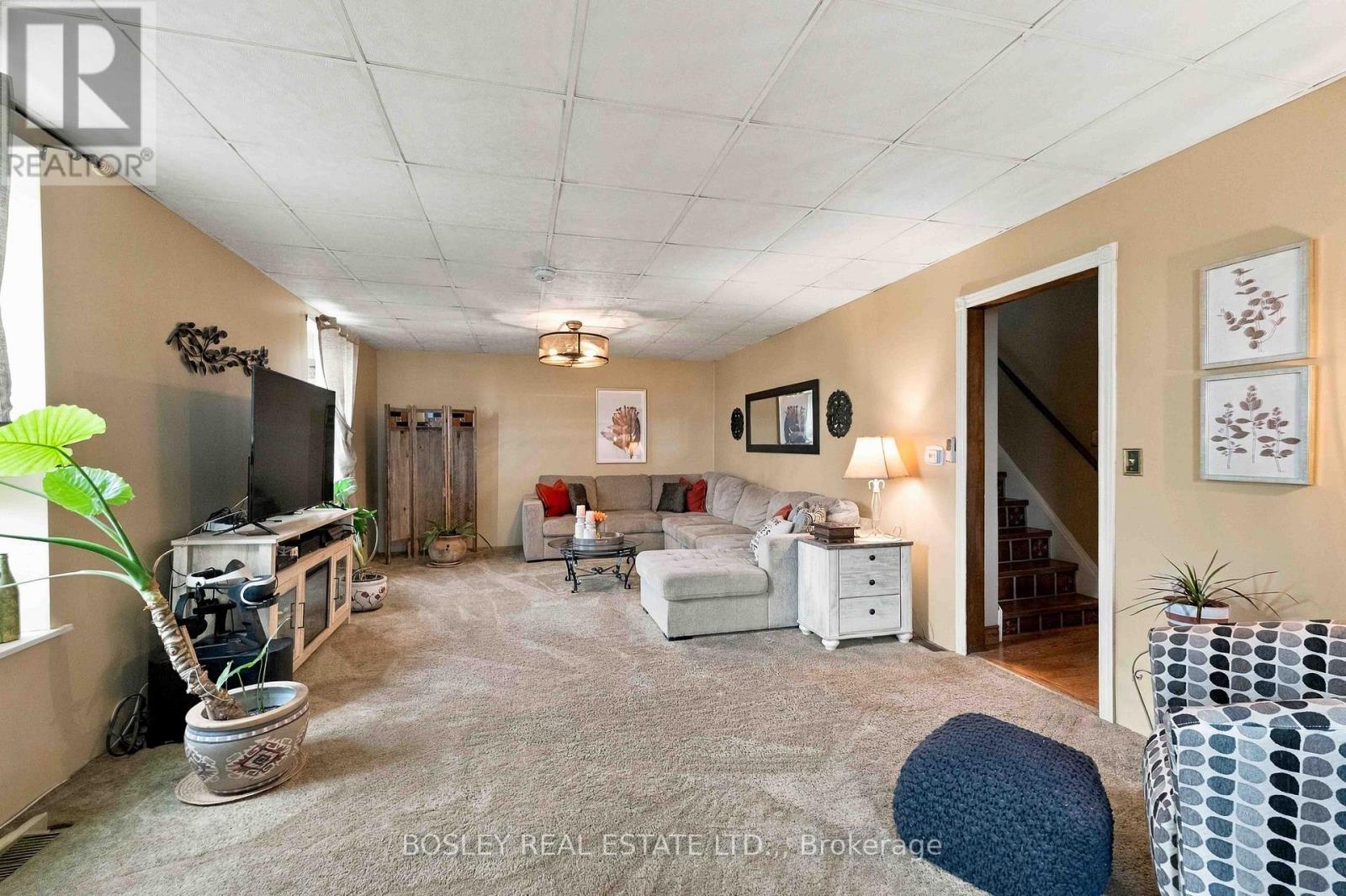 860 MOYER ROAD - 7