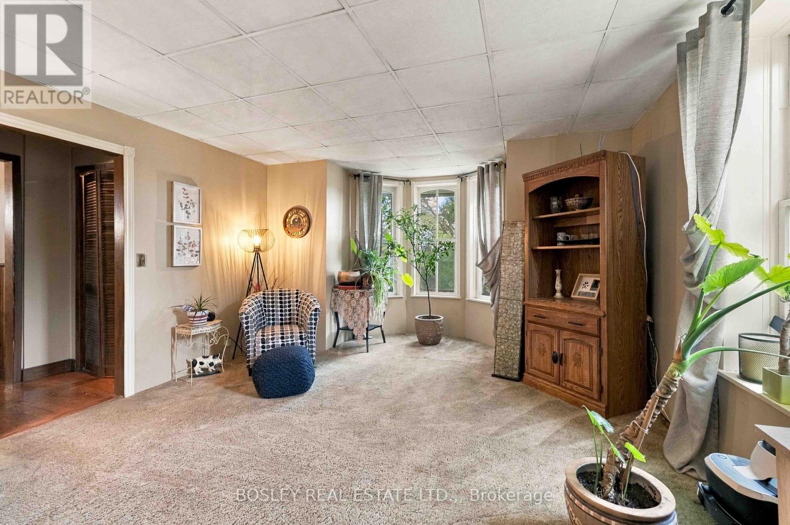 860 MOYER ROAD - 8