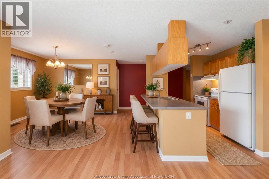 #214 40 Adams LANE - Image 13