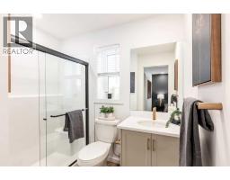 696 Sora Boulevard SE - photo 18