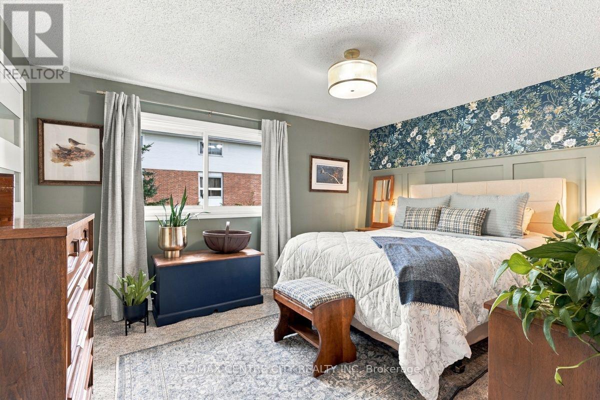 #46 110 DEVERON CRESCENT - 23