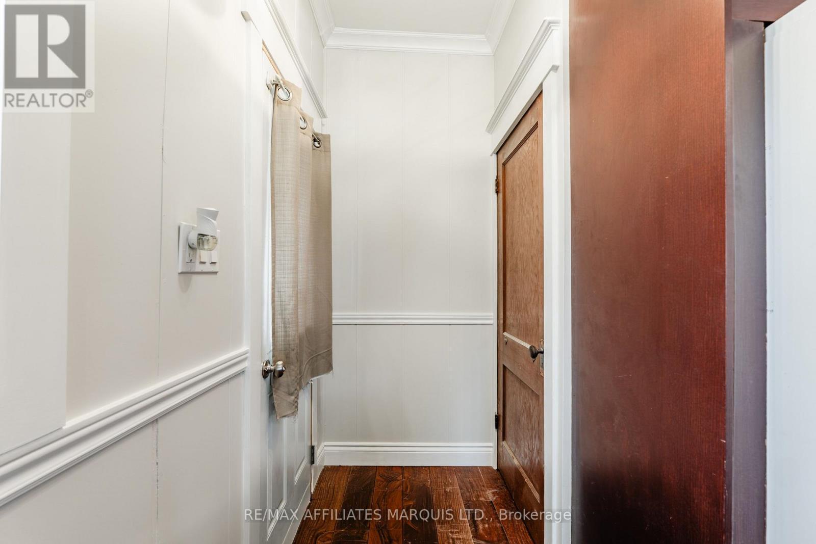 8 MECHANIC STREET W - Image 16