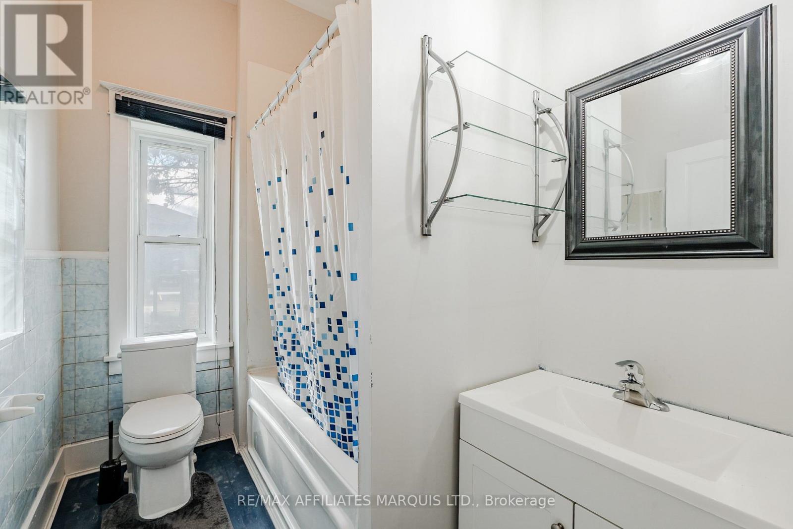8 MECHANIC STREET W - Image 18