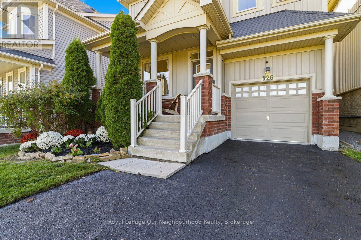 126 TED MILLER CRESCENT - 3