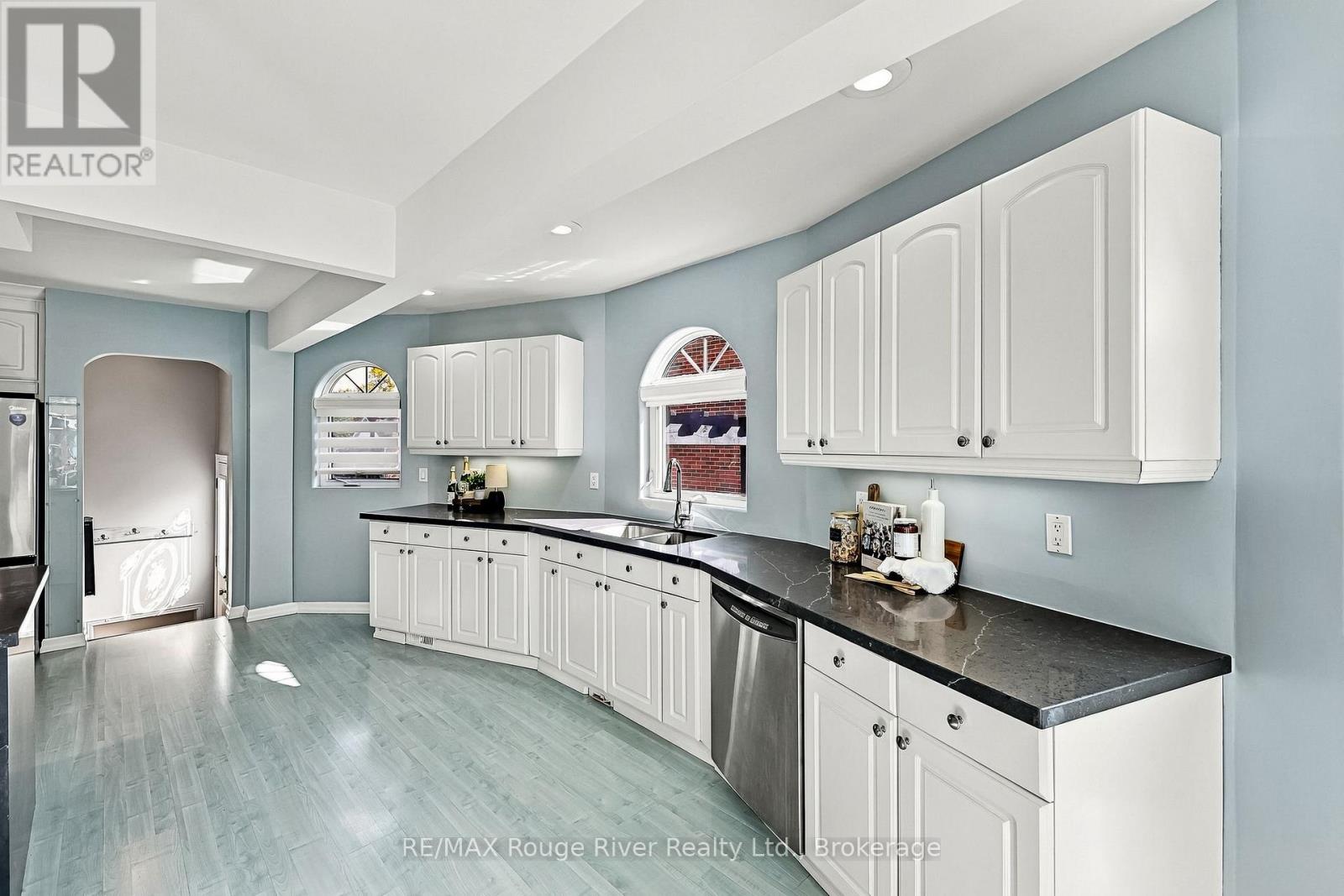 1116 GREEN STREET - 17