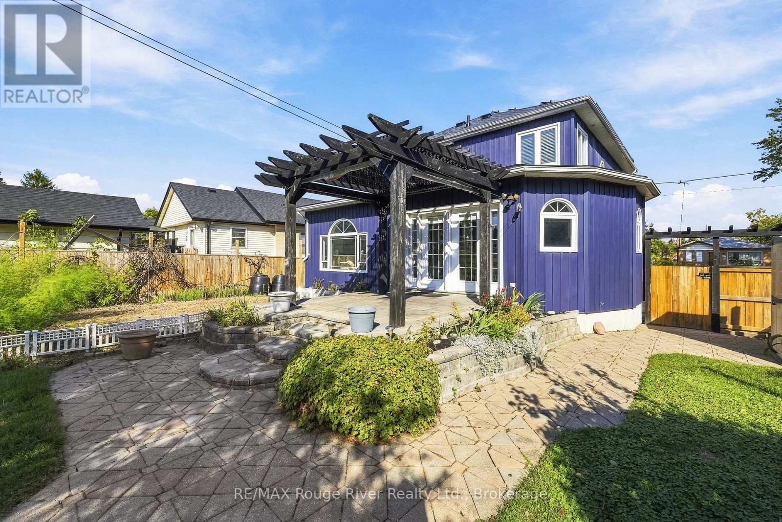 1116 GREEN STREET - 45
