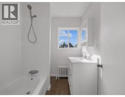 7 Maitland Street Unit# Upper, Thorold, ON L2V3A4 Photo 8