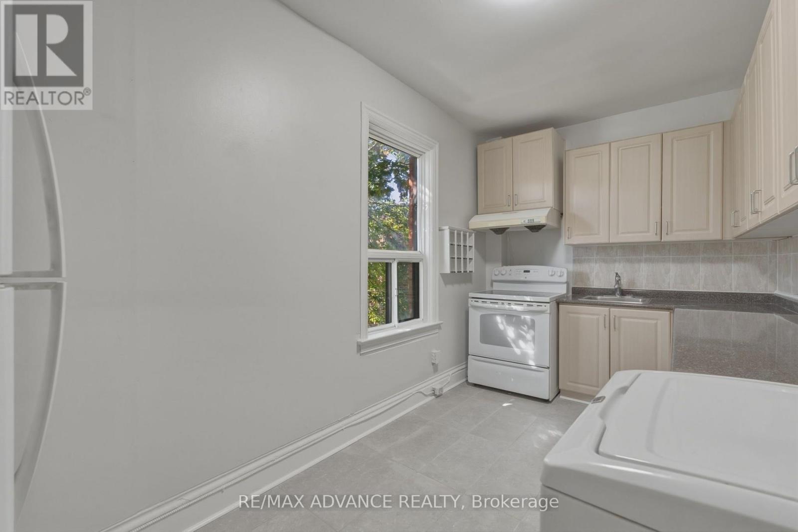 82A AUGUSTA AVENUE - 26