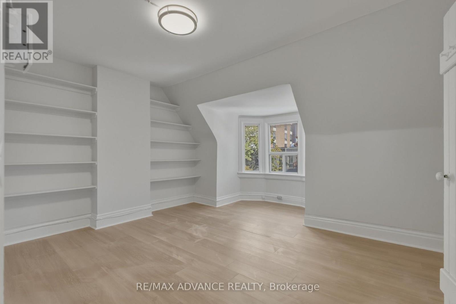 82A AUGUSTA AVENUE - 36