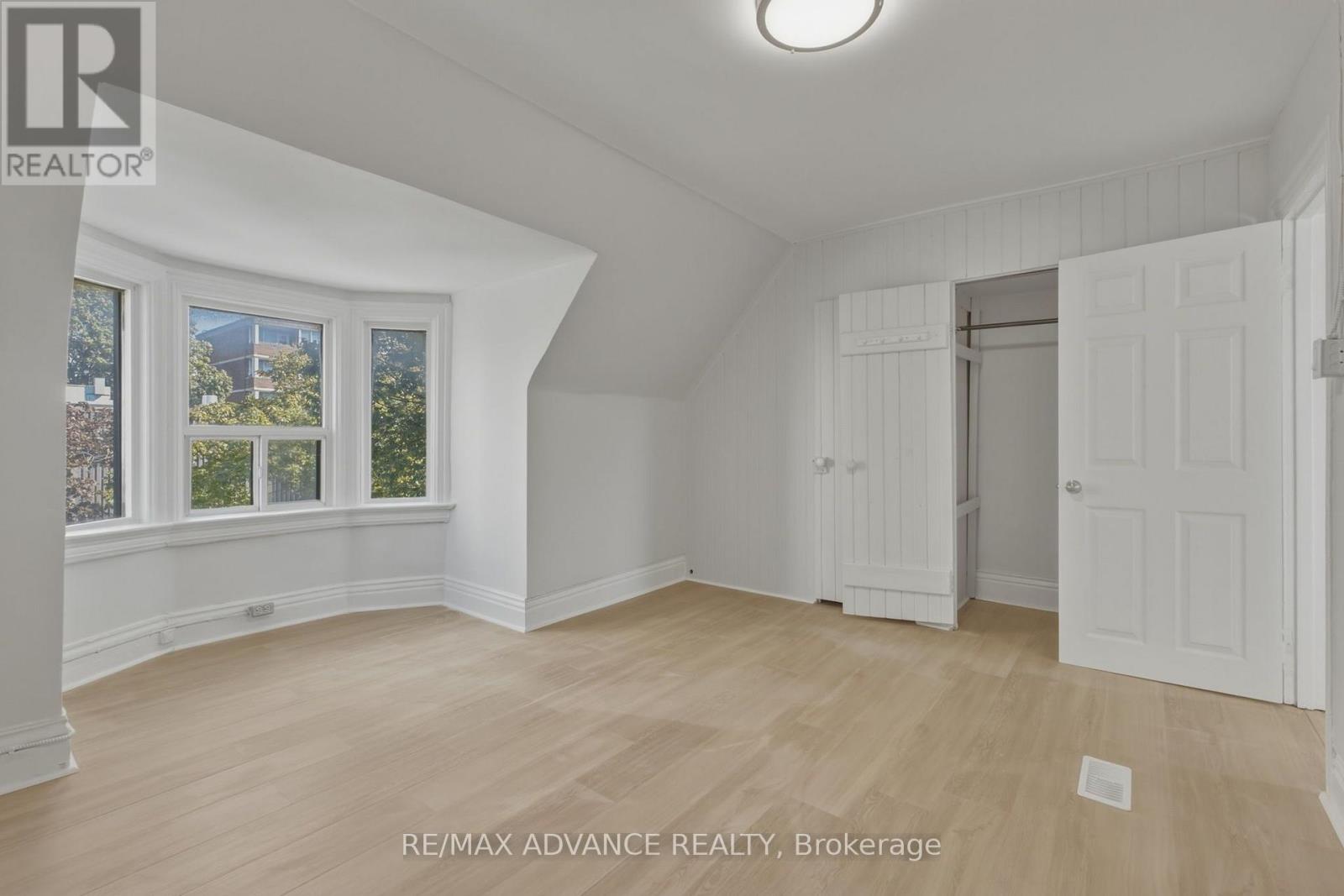 82A Augusta Avenue, Toronto, ON photo 37