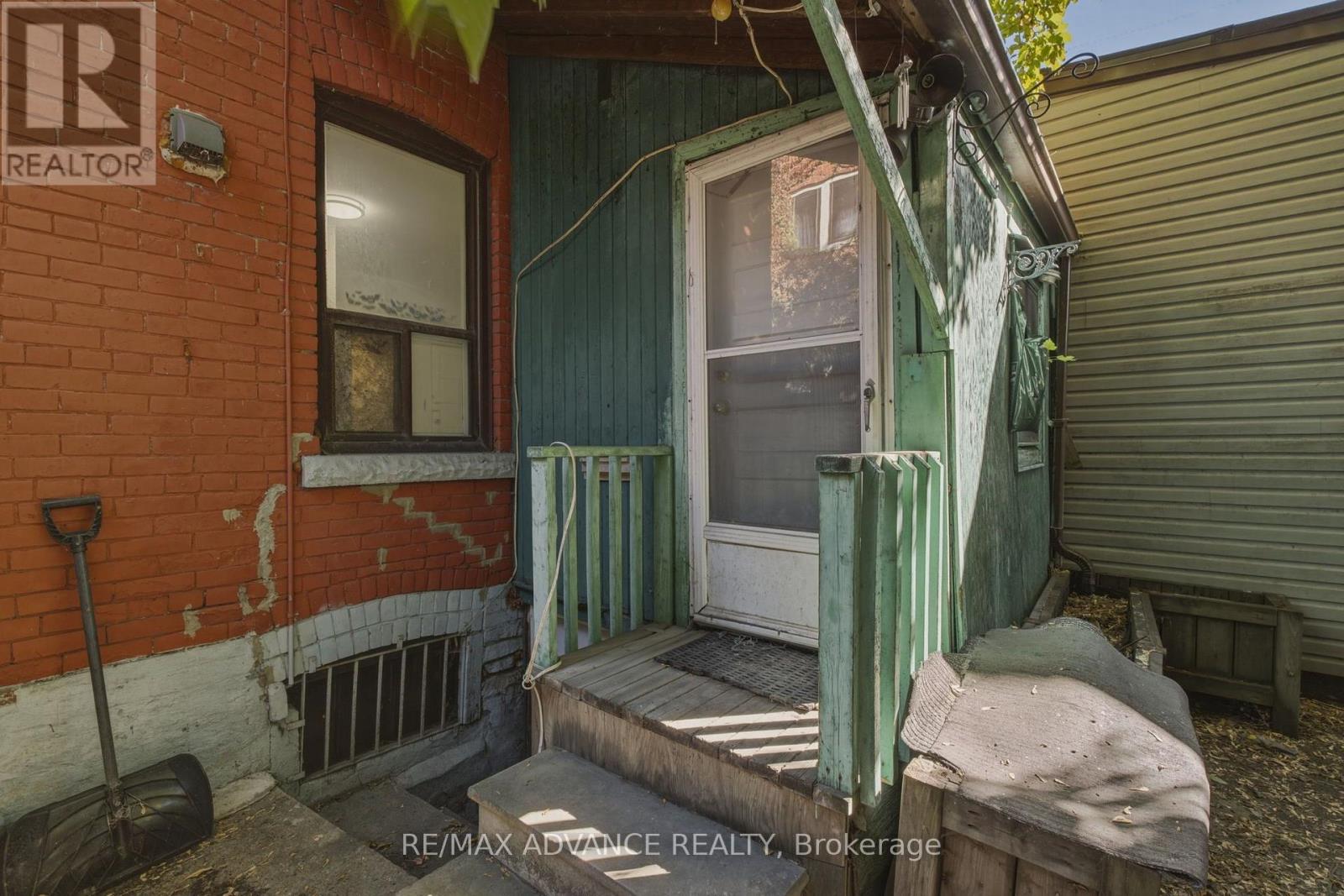 82A Augusta Avenue, Toronto, ON photo 46