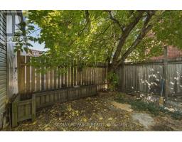 82a Augusta Avenue, Toronto, ON M5T2L1 Photo 48