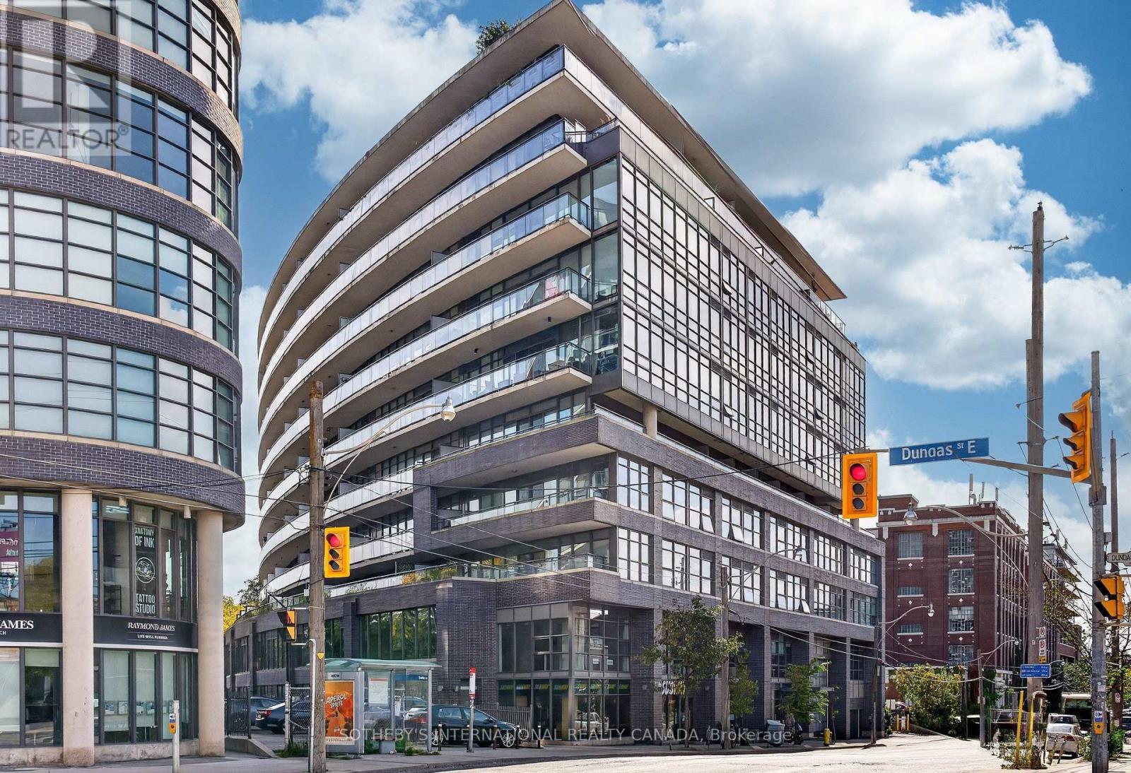 #406 319 CARLAW AVENUE - 11