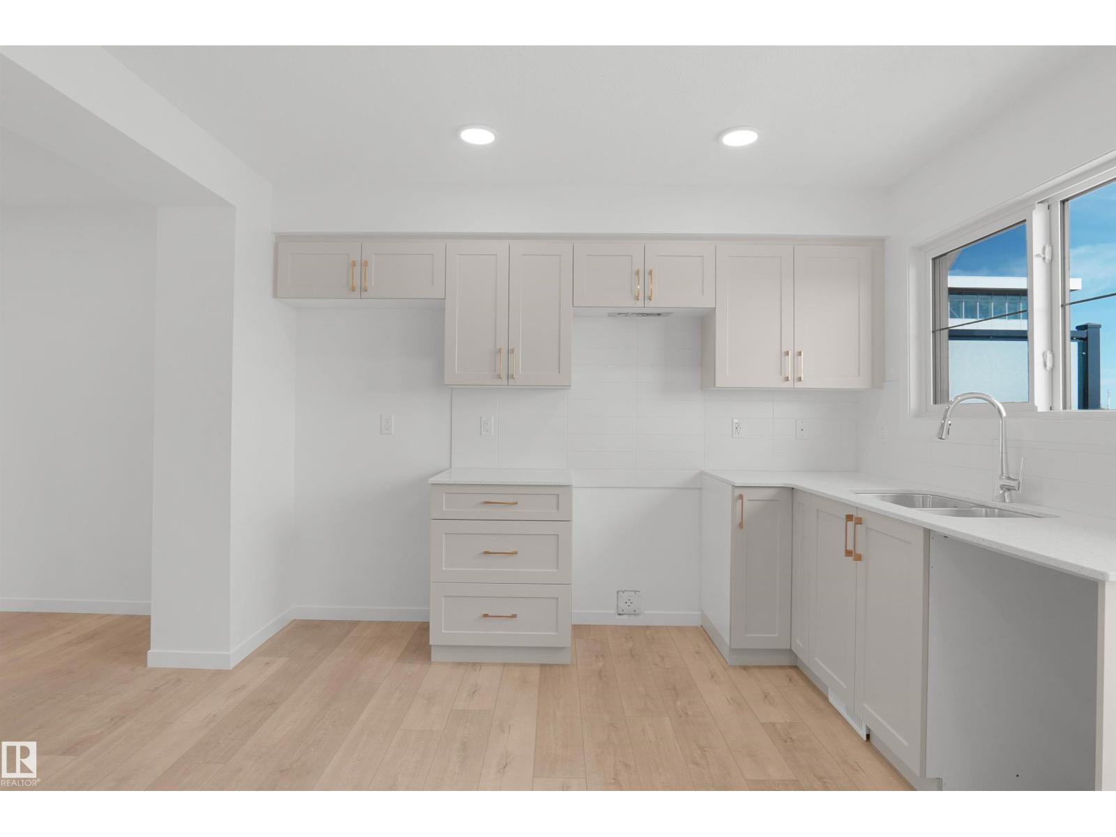 #4 – 150 Cashman Crescent SW, Cashman — photo 13 of 25: Property photo