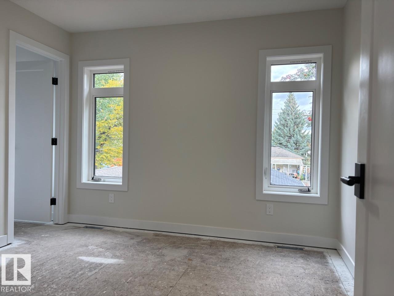 7928 97 AV NW - 19