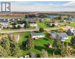 Family room - 108 Kelly Drive, Miscouche, PE C0B1T0 Photo 9