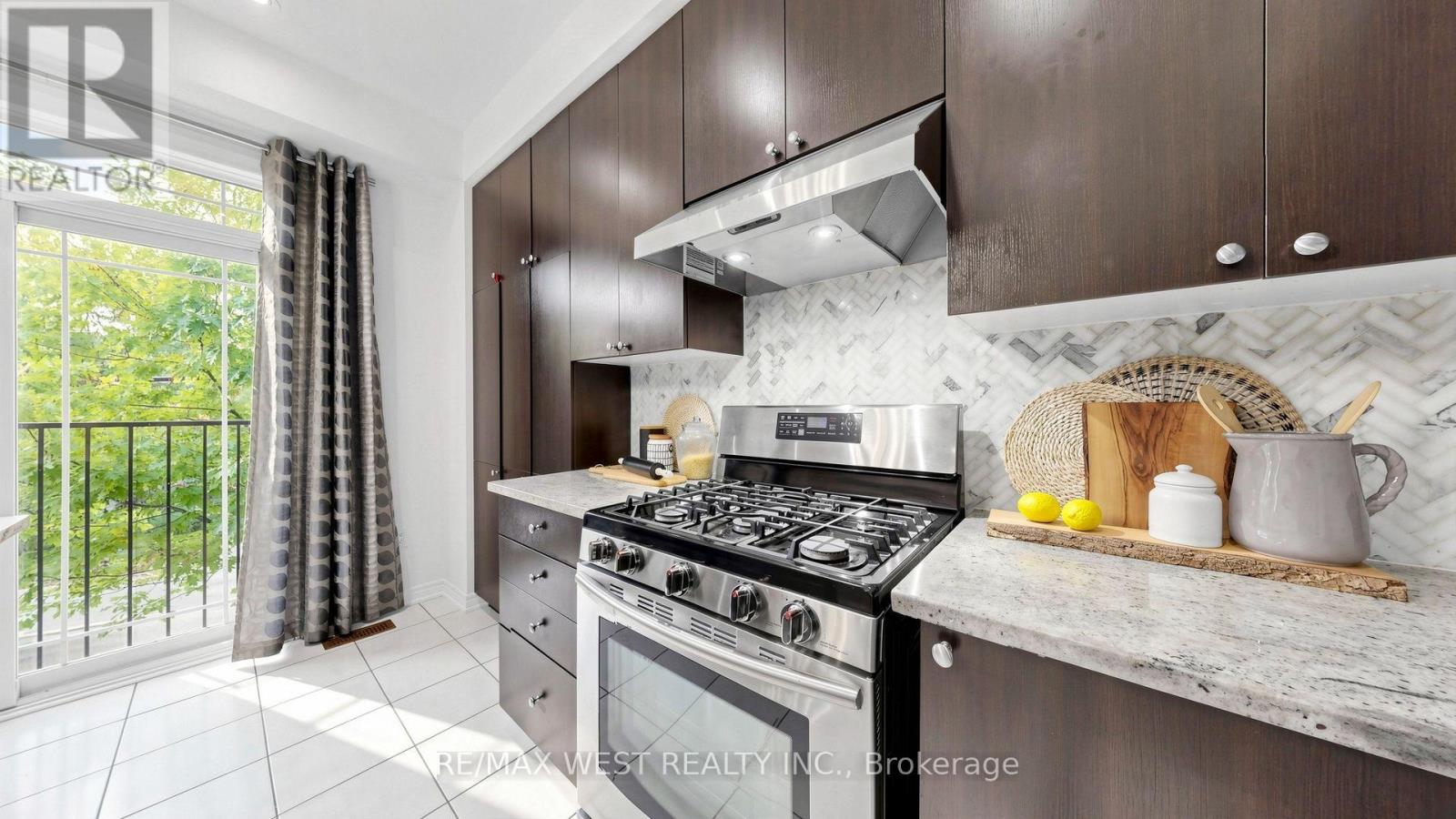 112 LAKE AVENUE - 16