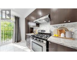 112 Lake Avenue, Richmond Hill, ON L4E3G6 Photo 16
