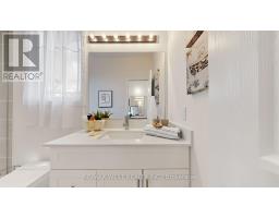 112 Lake Avenue, Richmond Hill, ON L4E3G6 Photo 28
