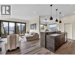 6pc Ensuite bath - 3331 Evergreen Drive Unit# 117, Penticton, BC V2A0J3 Photo 7