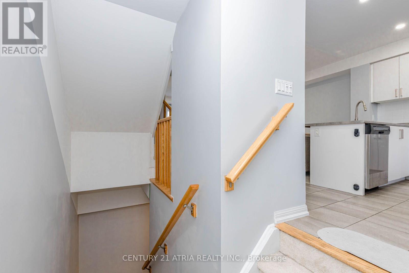 #72 1 BECKENROSE COURT - 38