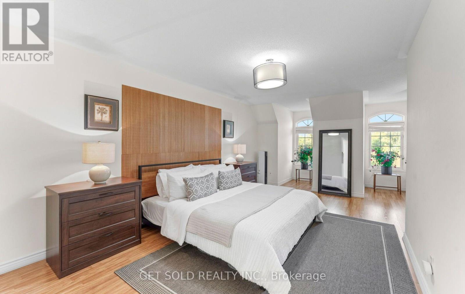 33 Sergio Marchi Street, Toronto, ON photo 18