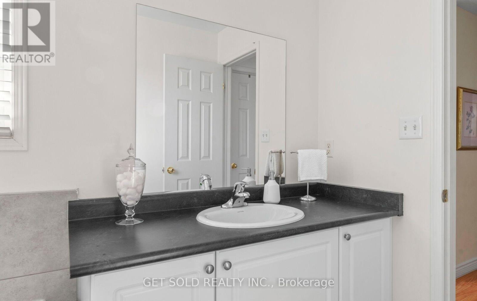 33 Sergio Marchi Street, Toronto, ON photo 24