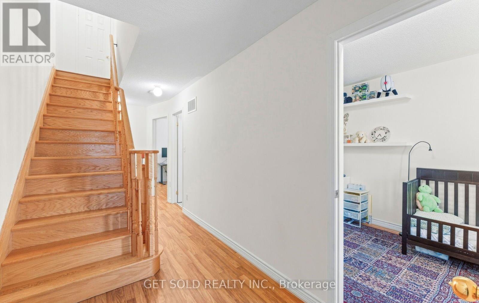 33 SERGIO MARCHI STREET - 27